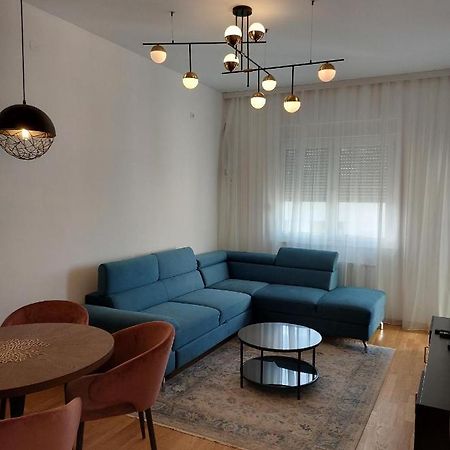 Appartamento Kej Danube Lux Free Garage Novi Sad Esterno foto