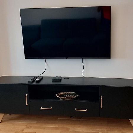 Appartamento Kej Danube Lux Free Garage Novi Sad Esterno foto