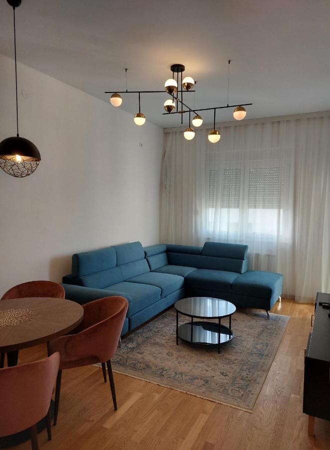 Appartamento Kej Danube Lux Free Garage Novi Sad Esterno foto