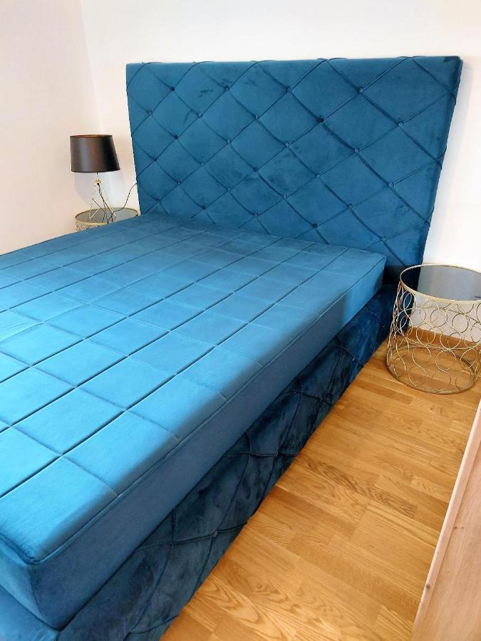 Appartamento Kej Danube Lux Free Garage Novi Sad Esterno foto
